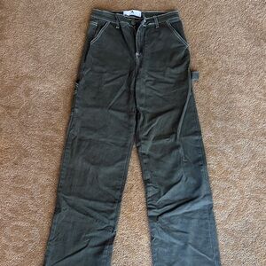 Women’s Cargo Pants in Olive Green